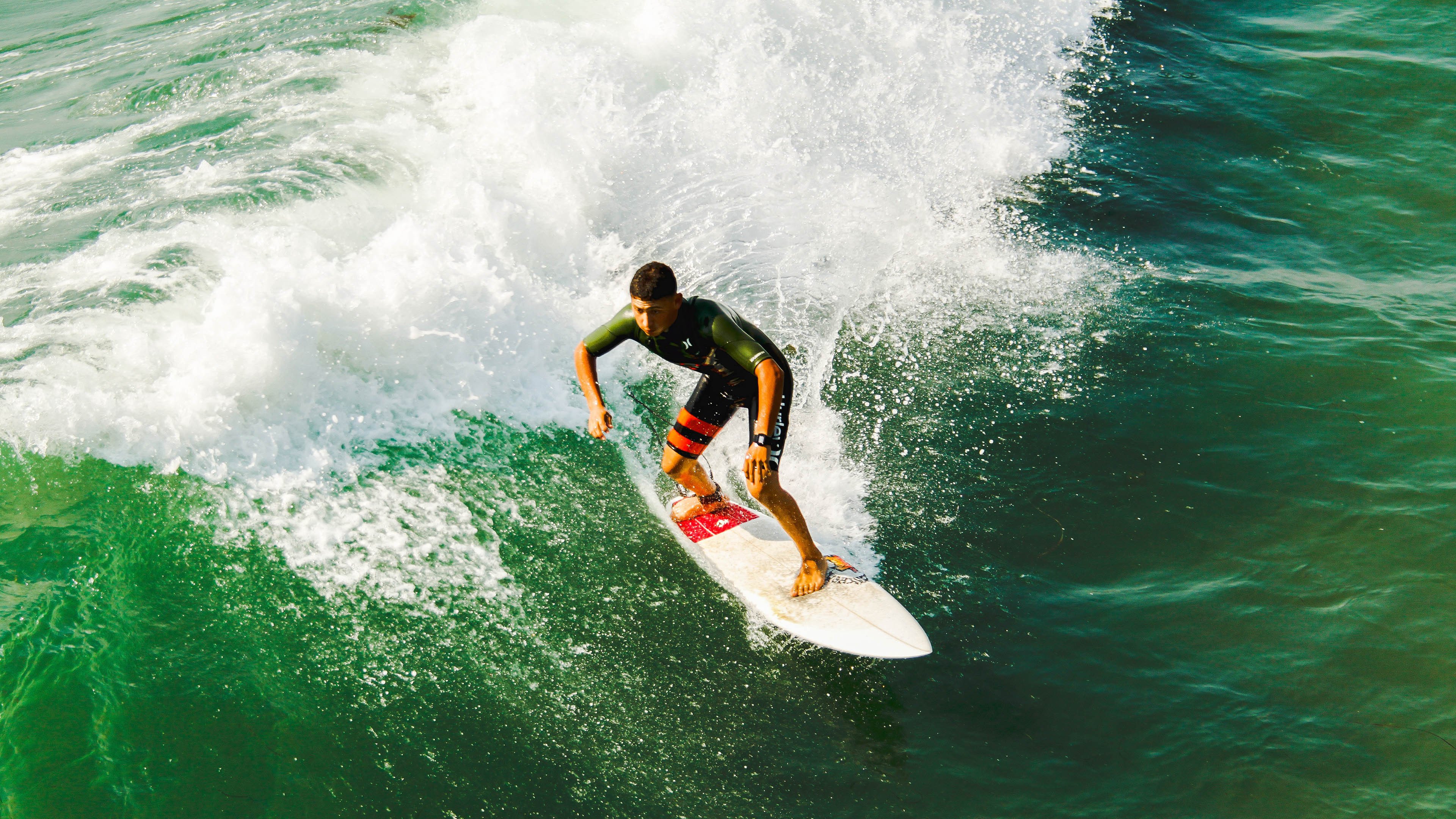 球员赛后感谢球迷支持